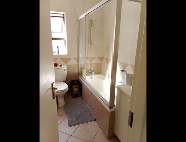 2 BEDROOM APARTMENT FOR SALE IN CHELTONDALE